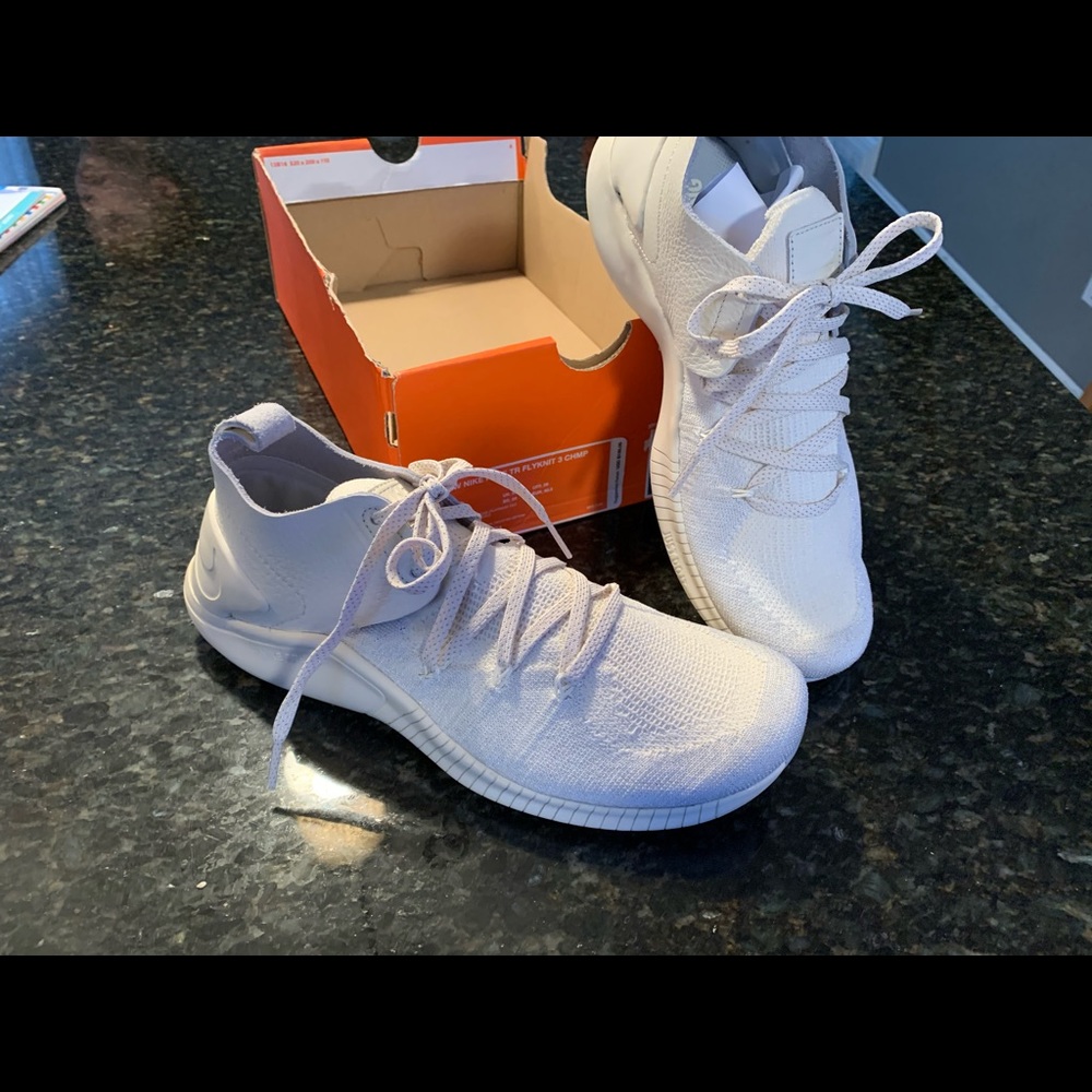 Nike Free TR Flyknit 3  size 9 Cream